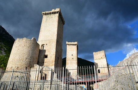 Château Cantelmo-Caldora Pacentro 