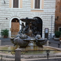 Fontana delle tartarughe Rome .jpg