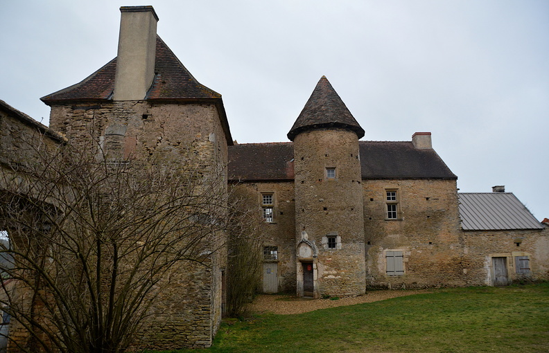 Château de Pontus-de-Tyard Saône-et-Loire_09.jpg