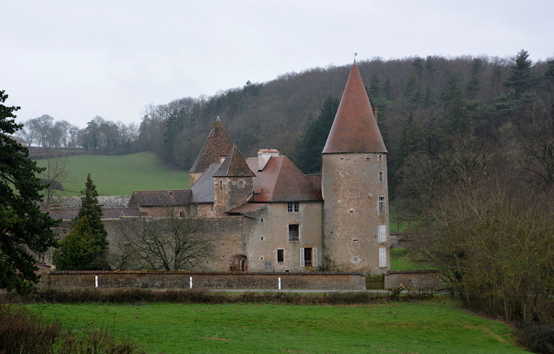 Château de Nobles Saône-et-Loire_02.jpg