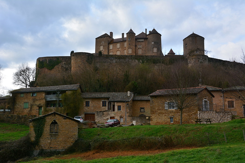 Château de Berzé-le-Châtel Saône-et-Loire_12.jpg