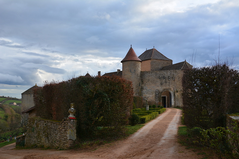 Château de Berzé-le-Châtel Saône-et-Loire_17.jpg