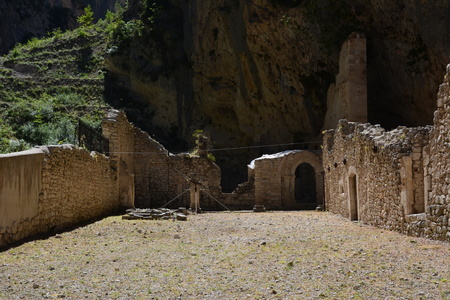 Abbaye de San Martino in Valle 02