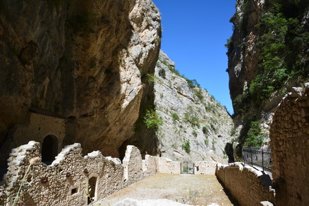 Abbaye de San Martino in Valle 04