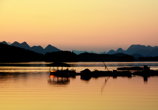 Lac de Thác Bà Viêt-Nam