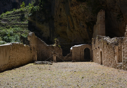 Abbaye de San Martino in Valle 02