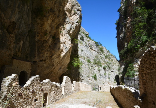 Abbaye de San Martino in Valle 04