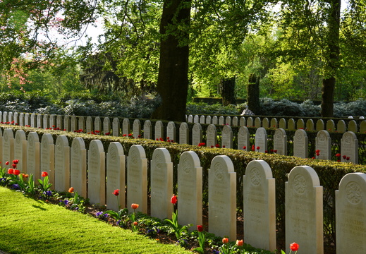 Cimetière militaire du Grebbeberg 2